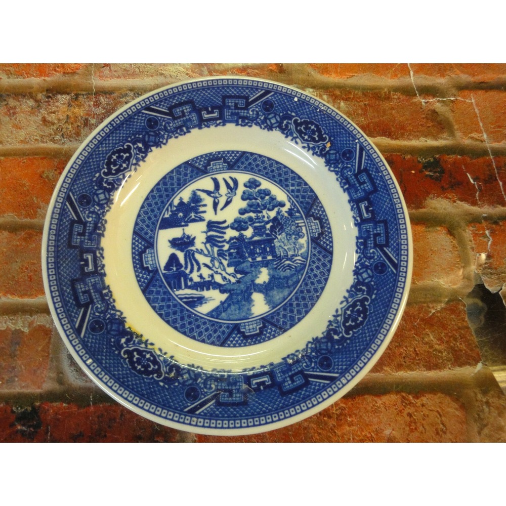 Sterling China Wellsville OH USA Q5 Blue white oriental Asian theme bread plate